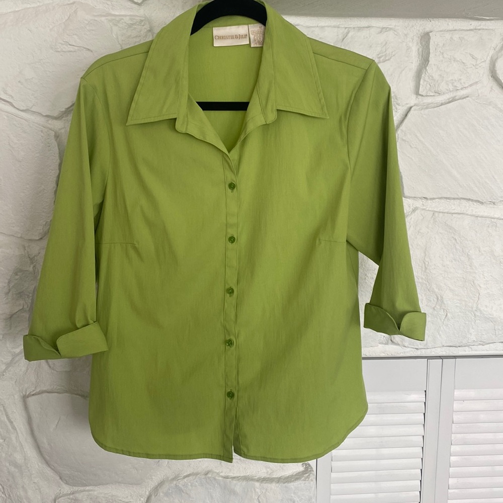 Christie and Jill lime green stretch 3/4 sleeve w/spandex collared button front